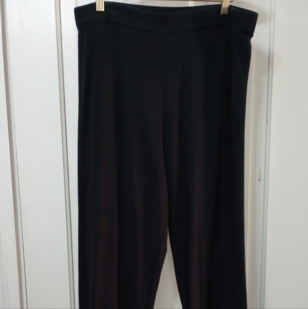 EUC JOAN VASS Pull On Black Straight Leg Pants Elastic Waistband Size 2